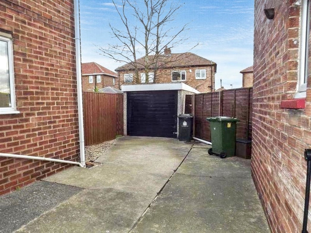 Property image 11 of 11