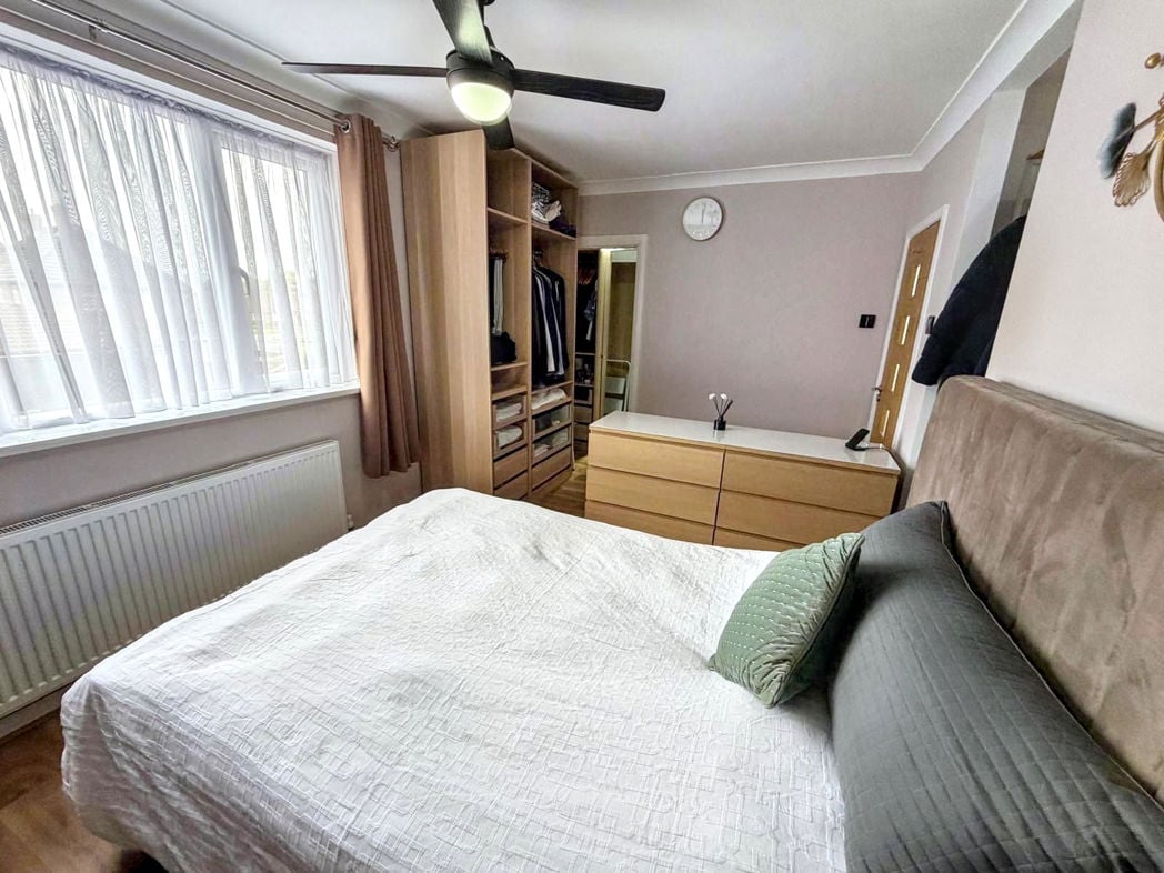 Property image 4 of 15