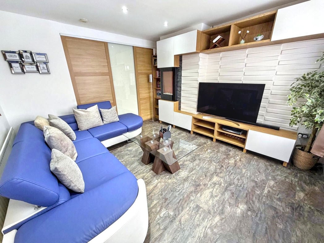 Property image 7 of 15