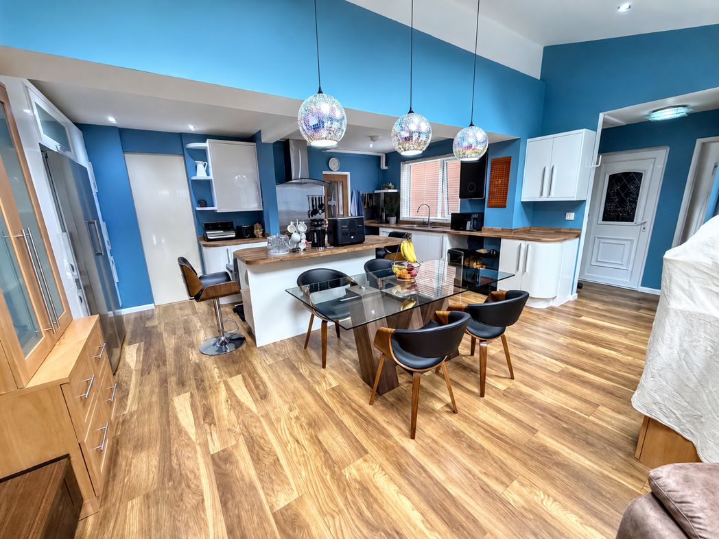 Property image 3 of 15