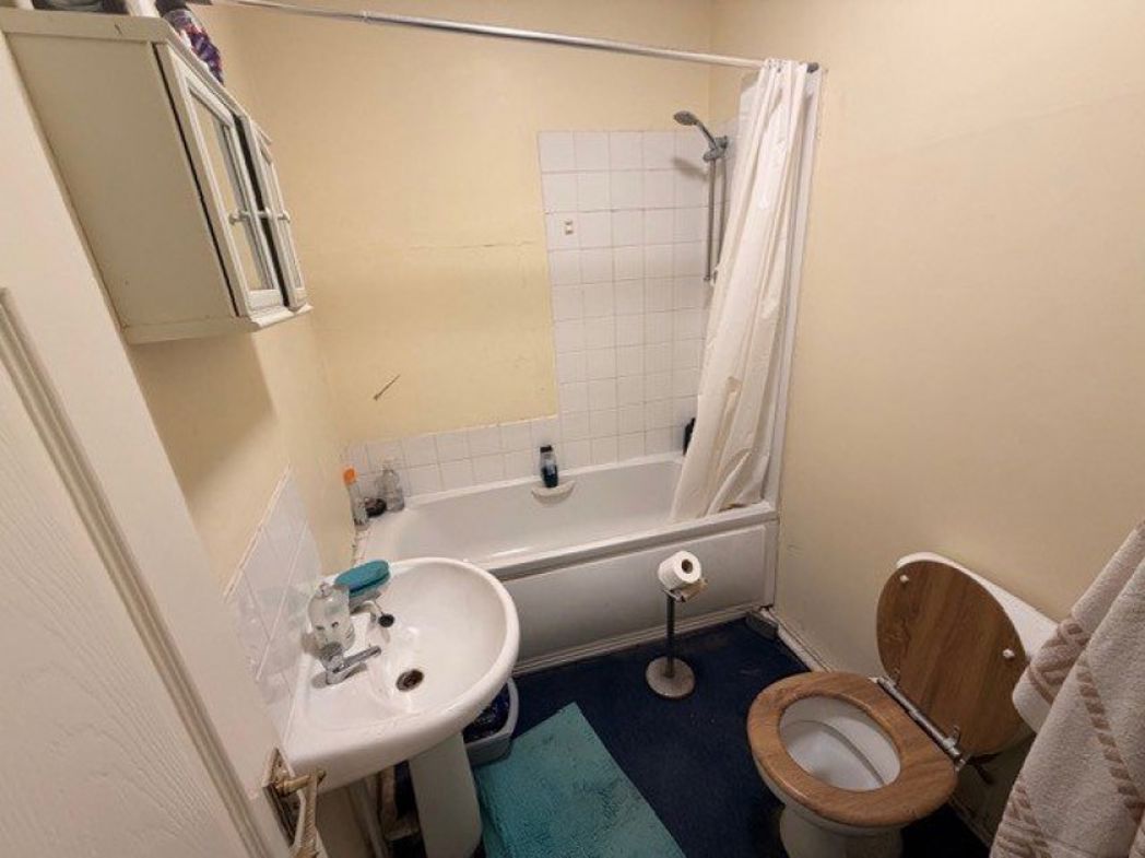 Property image 13 of 16