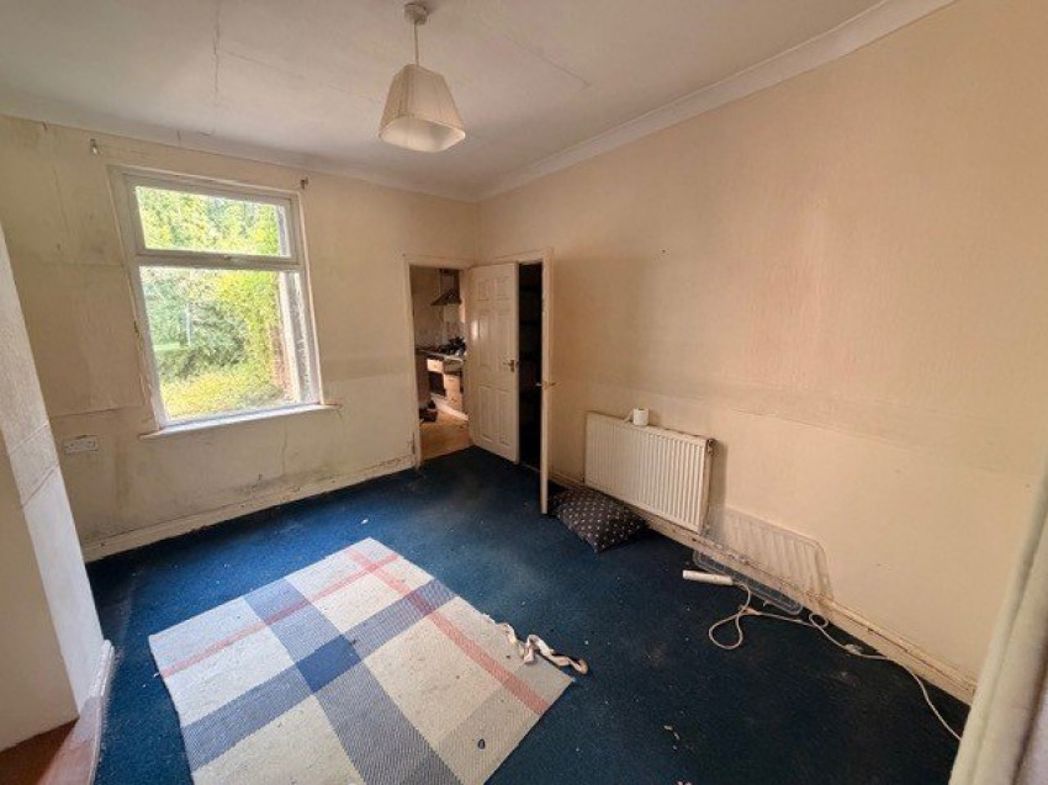 Property image 4 of 16