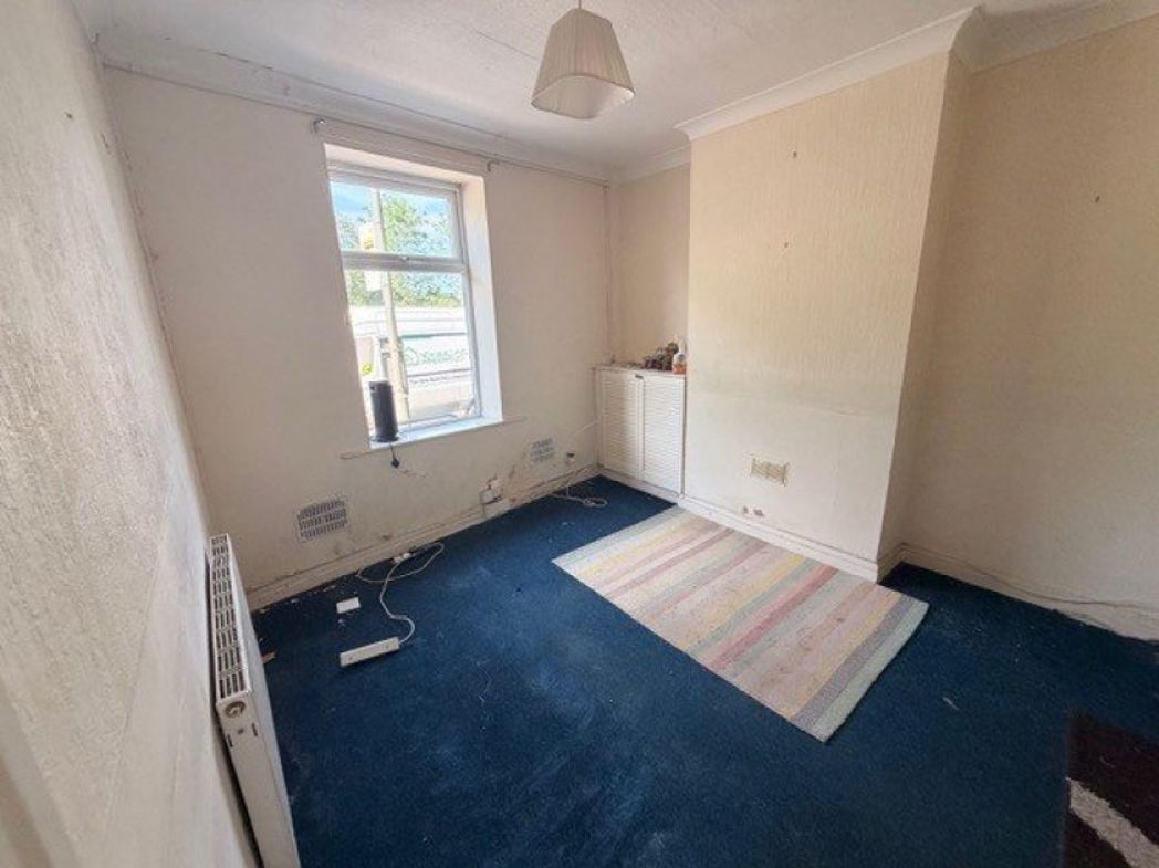 Property image 11 of 16