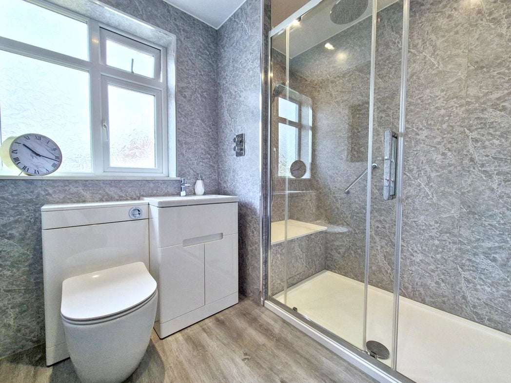 Property image 3 of 20