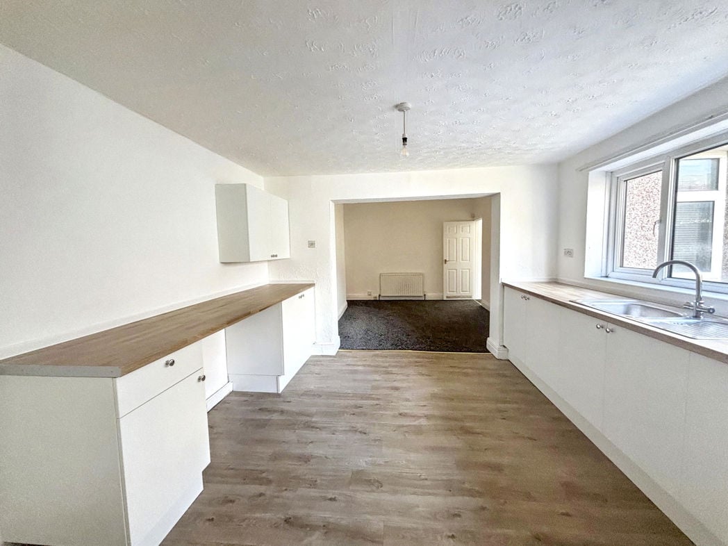 Another Kitchen Image