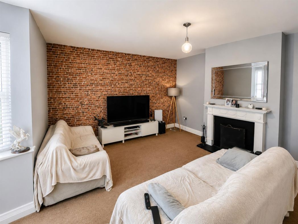 Property image 2 of 8