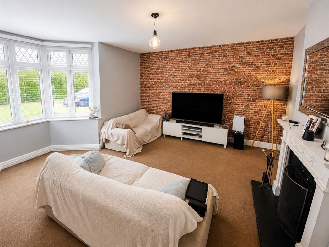 Property image 3 of 8