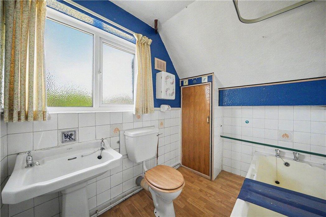 Property image 11 of 16