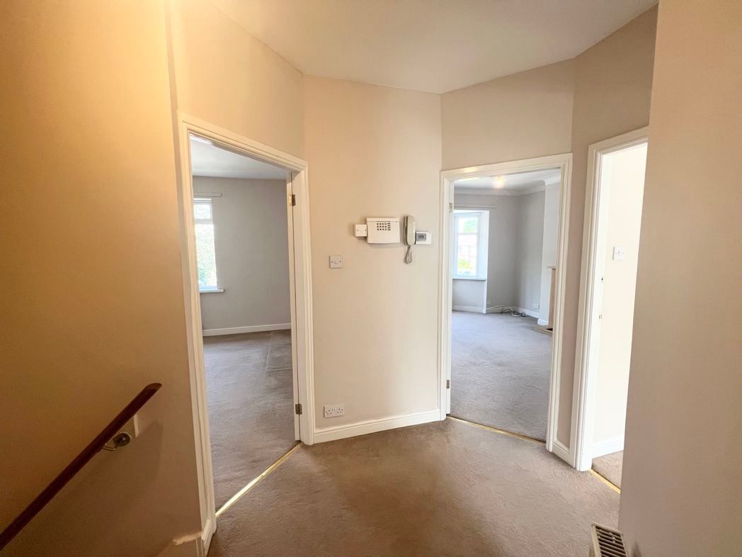 Property image 4 of 6