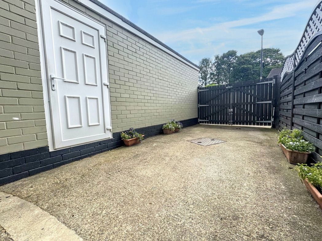 Property image 23 of 24