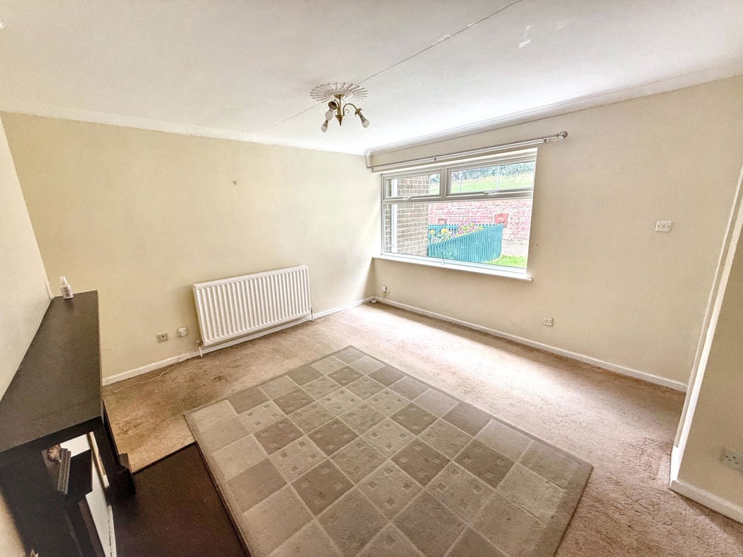 Property image 2 of 12