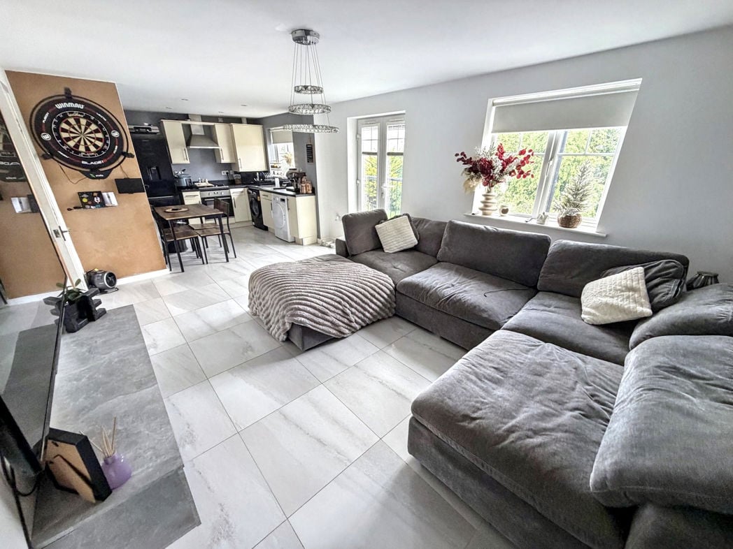 Property image 2 of 14