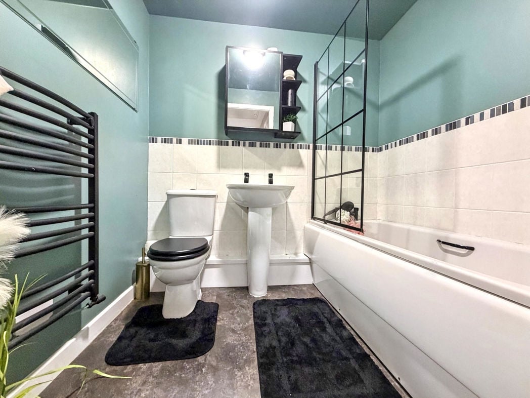 Property image 12 of 14