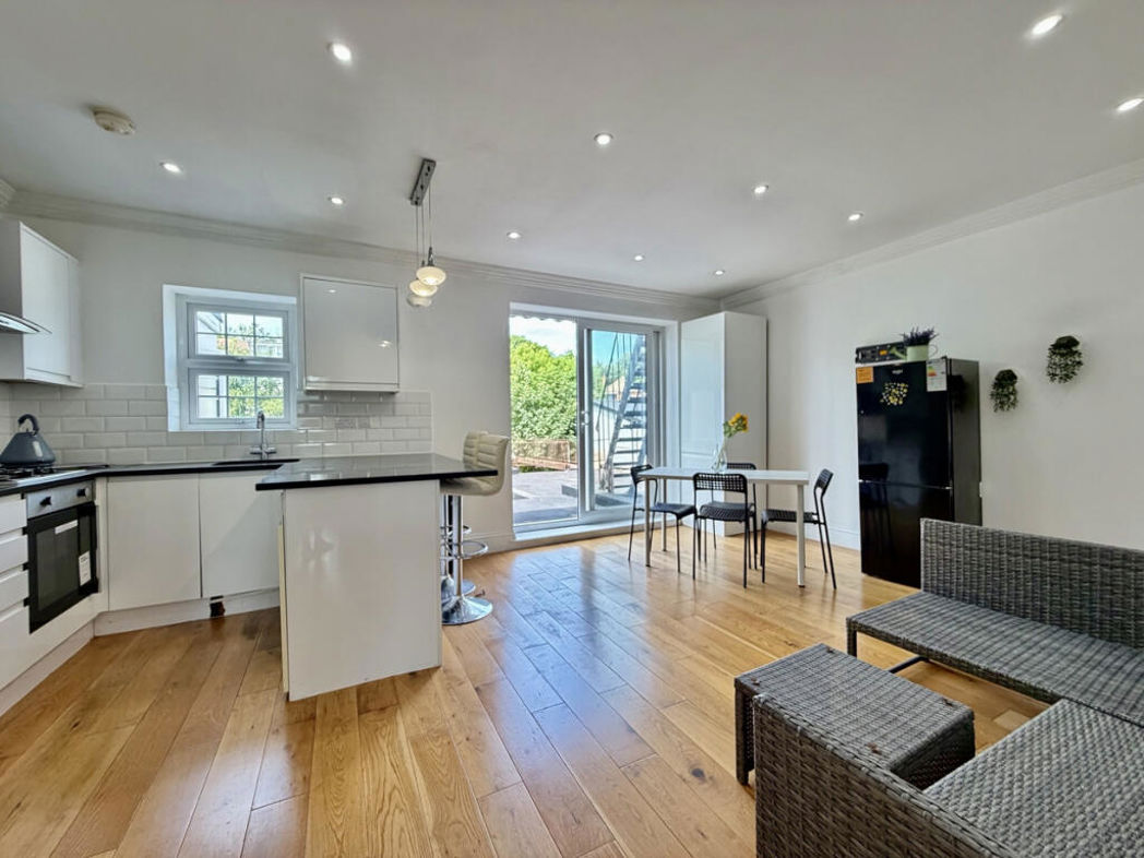 Property image 4 of 15