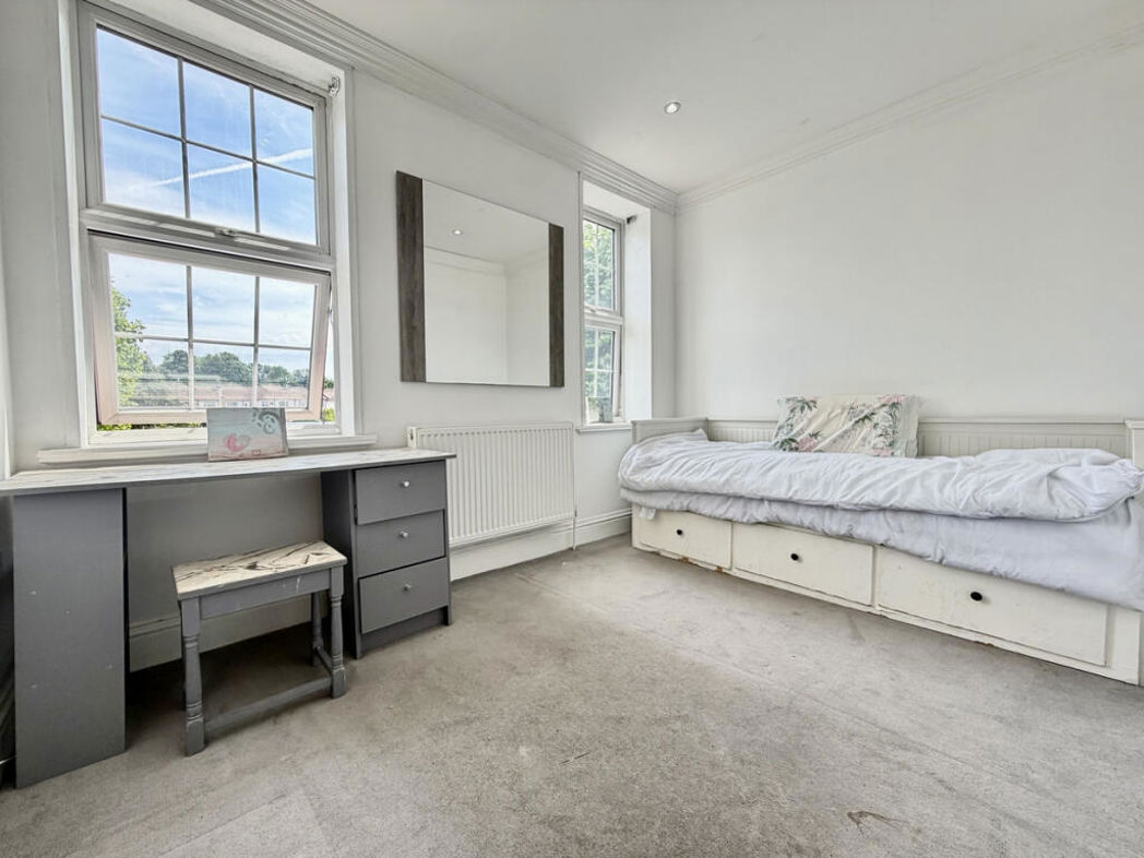 Property image 10 of 15