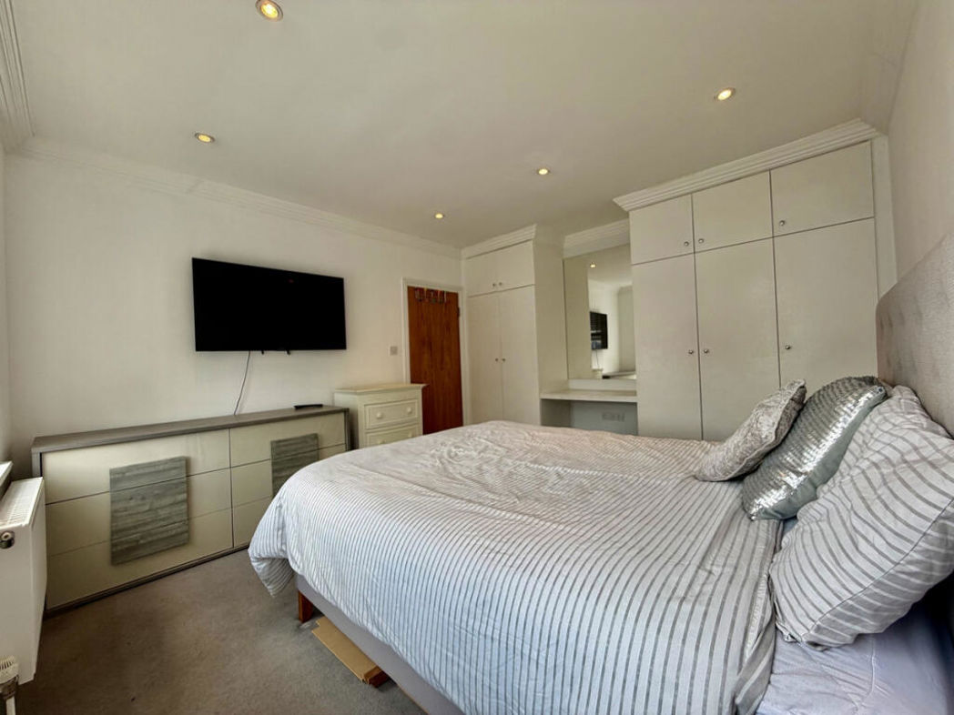 Property image 12 of 15