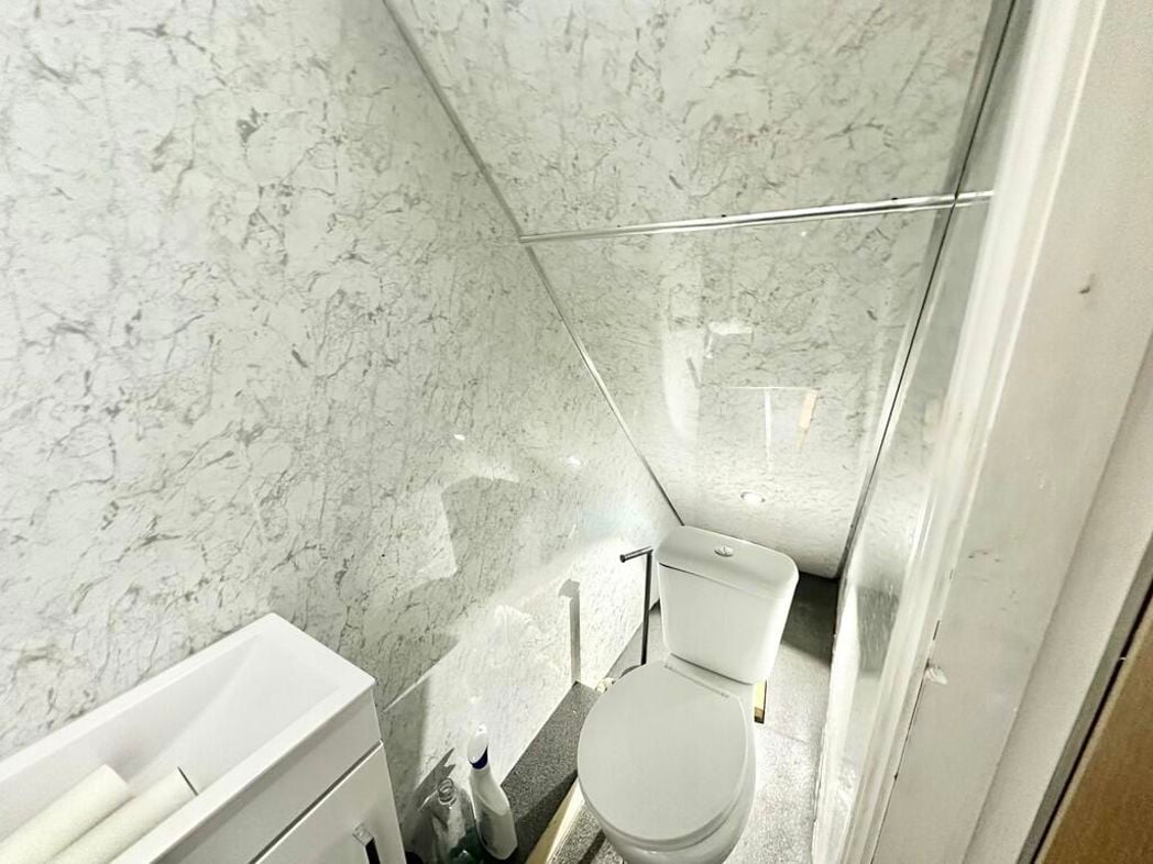 Property image 8 of 20