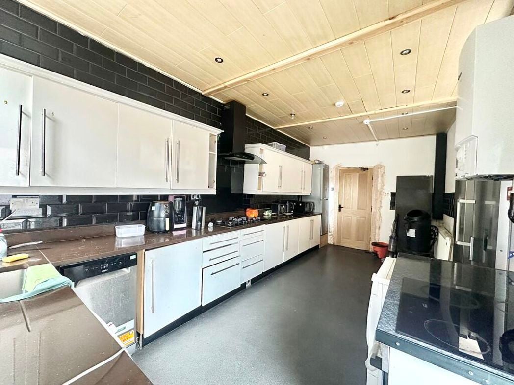 Property image 10 of 20