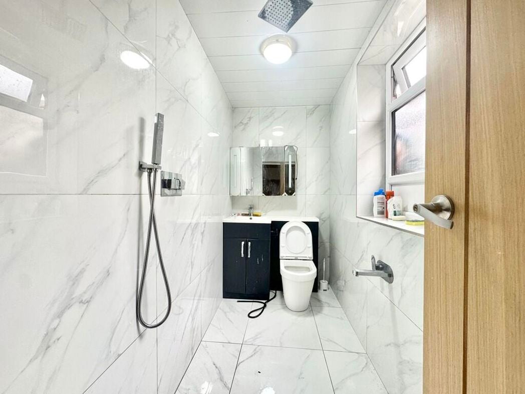 Property image 11 of 20