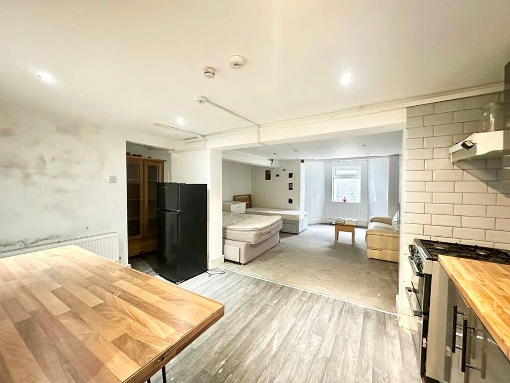 Property image 12 of 20