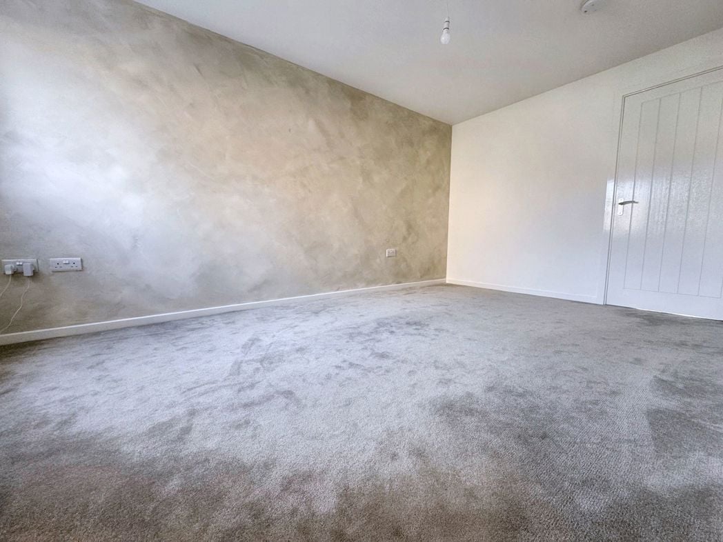 Property image 4 of 15
