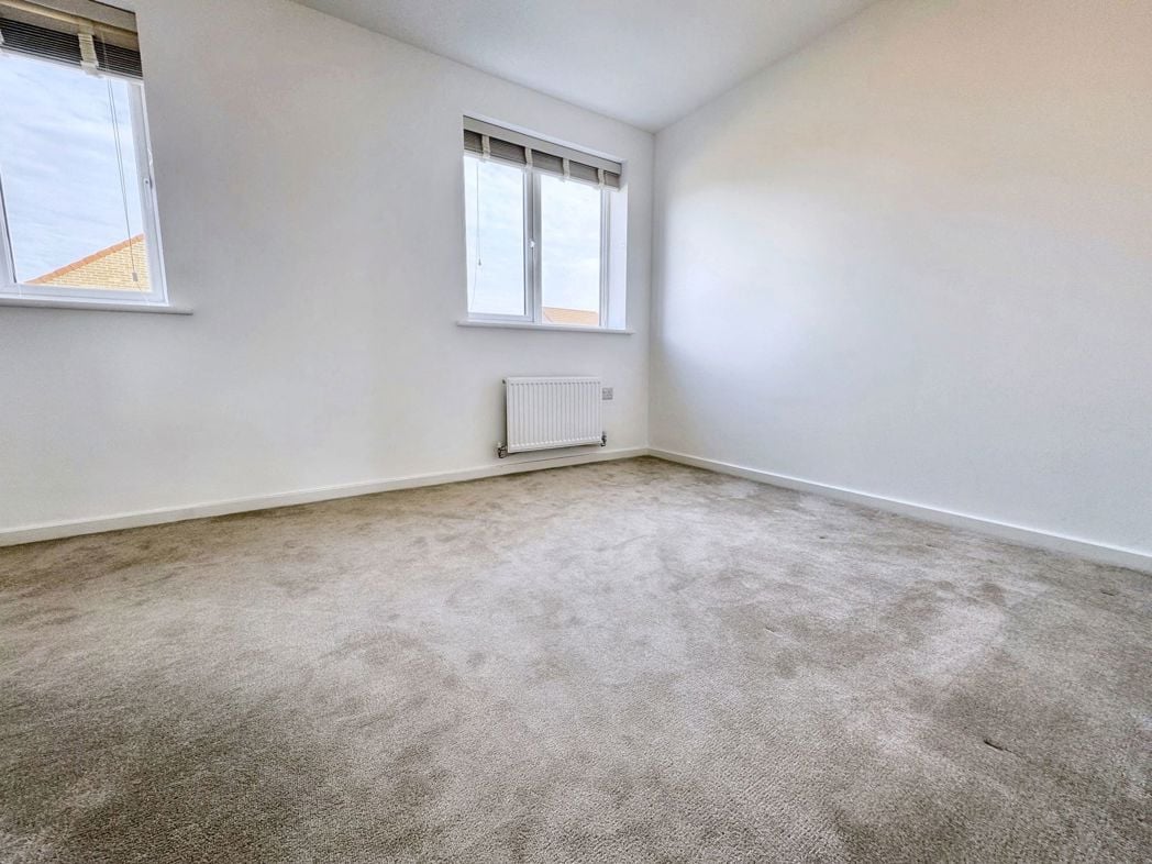 Property image 11 of 15
