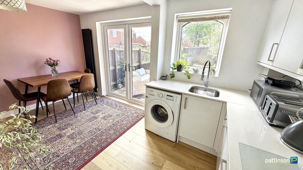 Property image 8 of 21