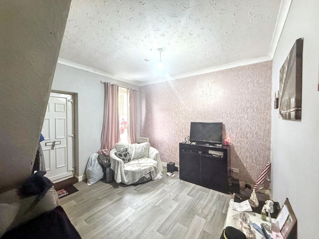 Property image 2 of 13