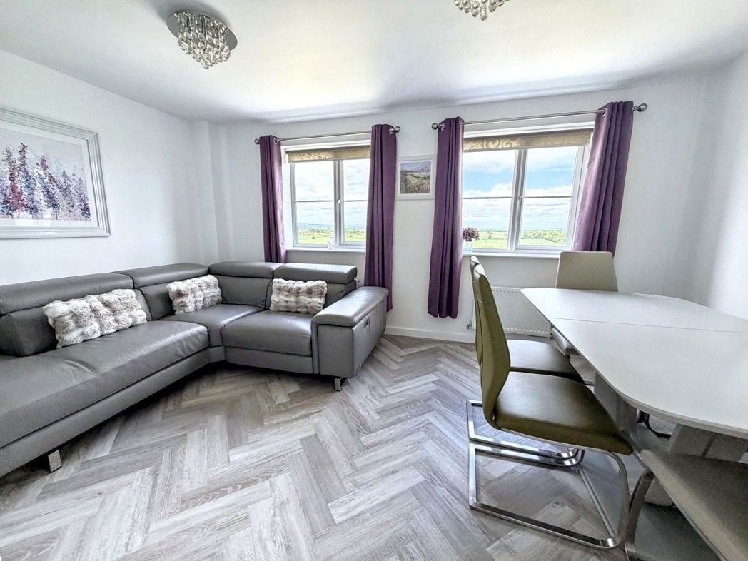 Property image 5 of 34