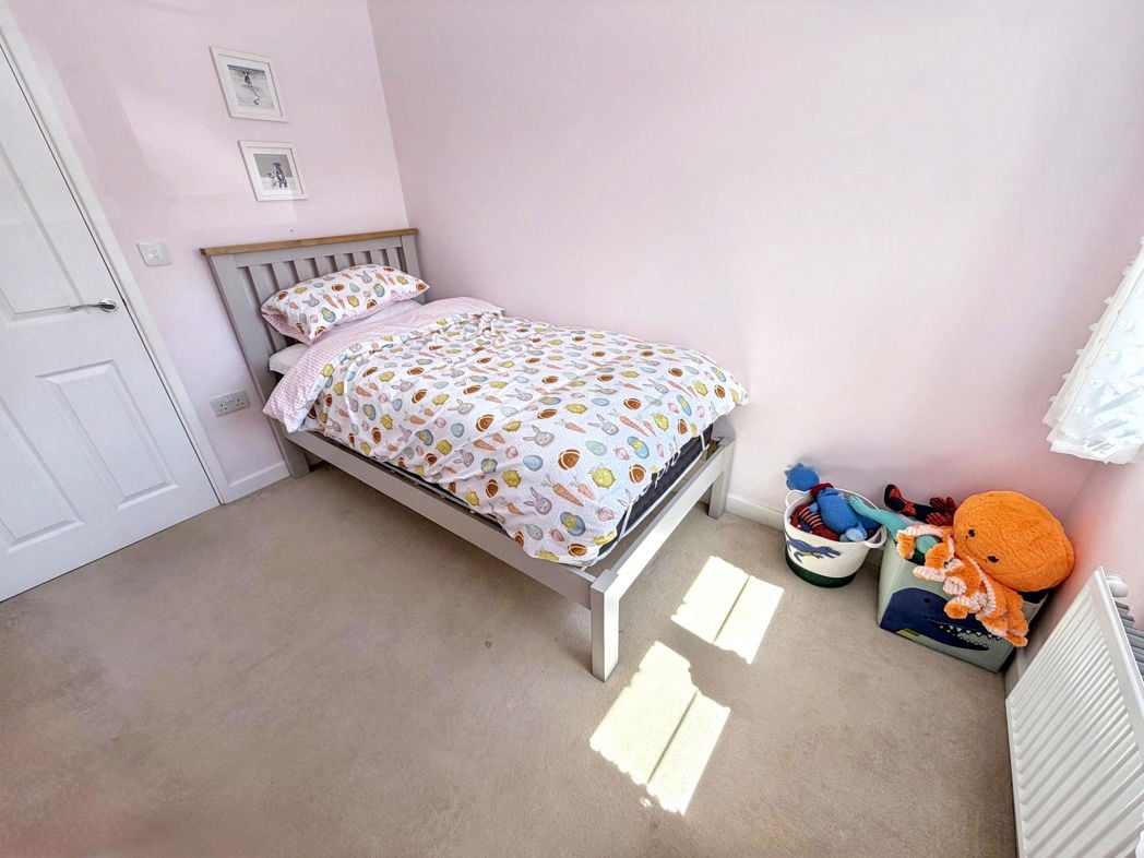 Property image 23 of 34