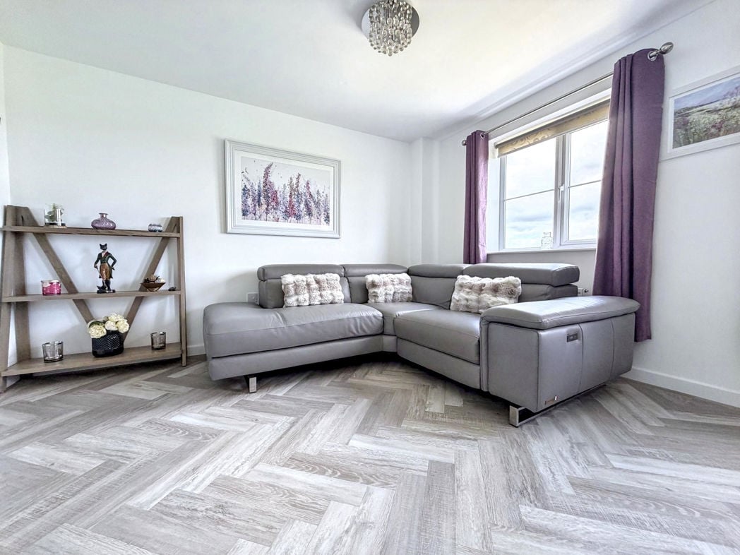 Property image 7 of 34