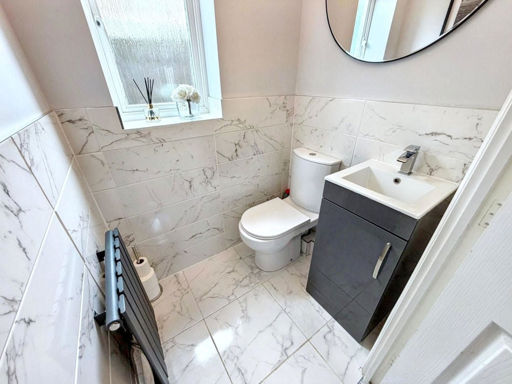 Property image 12 of 17