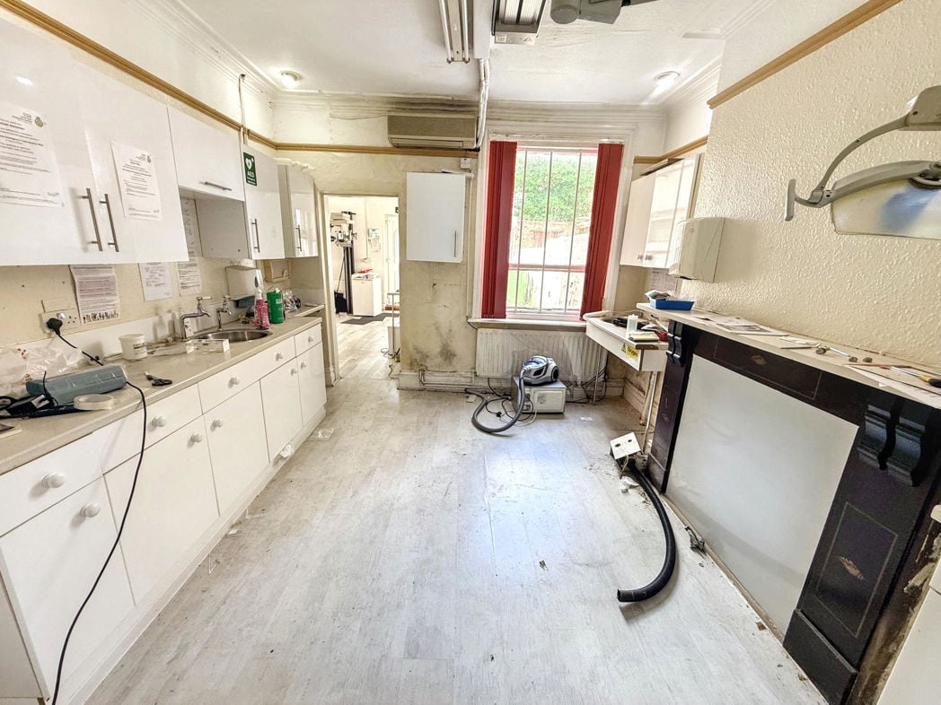 Property image 4 of 14