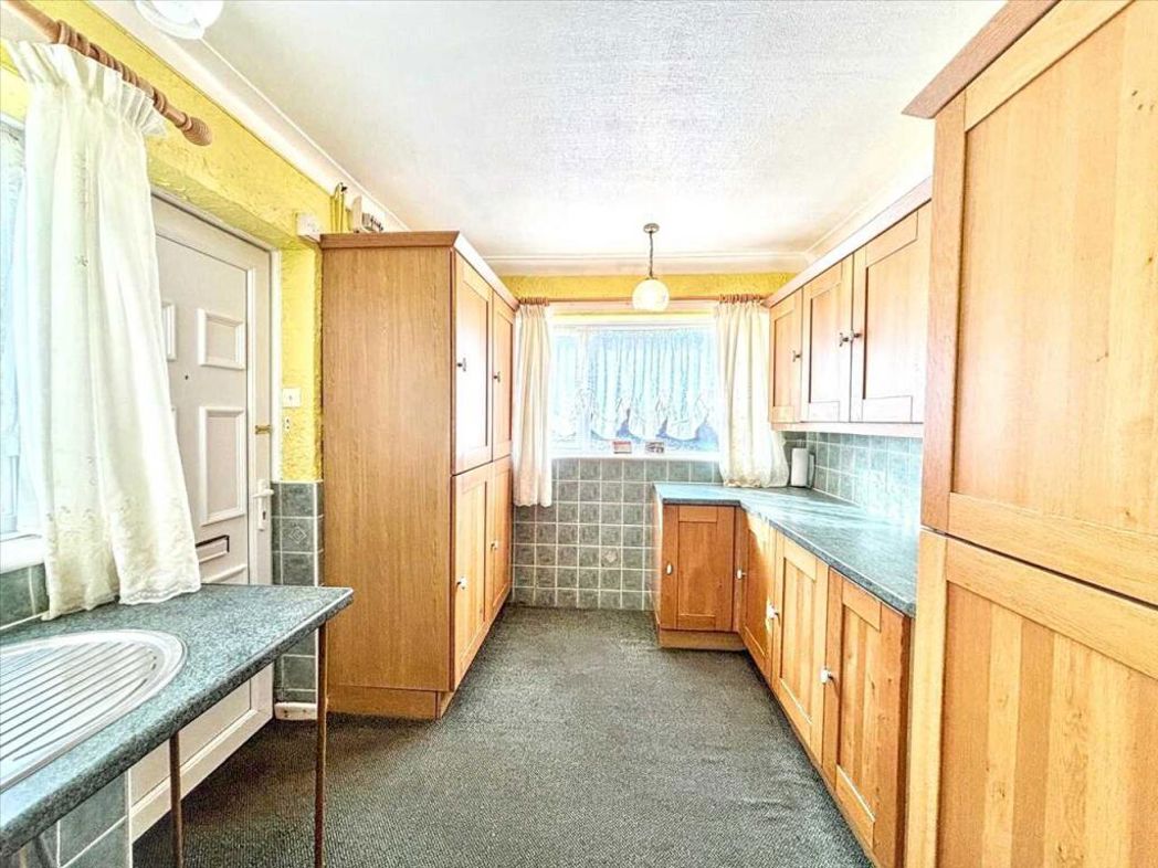 Property image 2 of 15