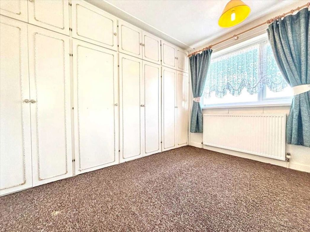 Property image 8 of 15