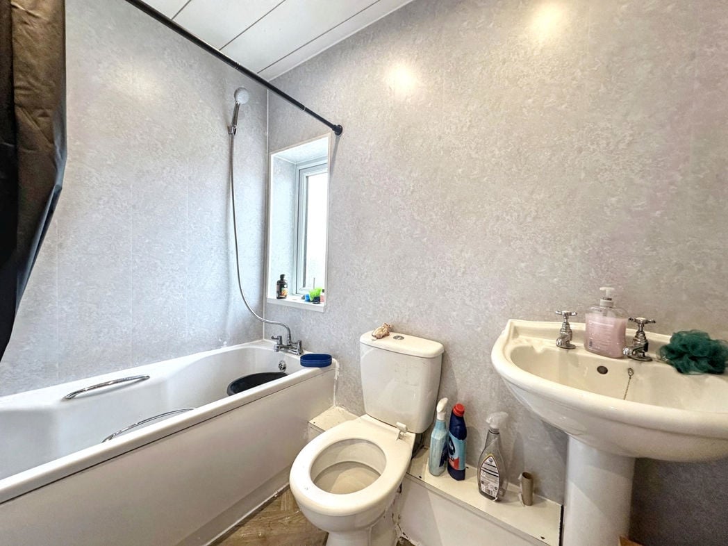 Property image 8 of 10
