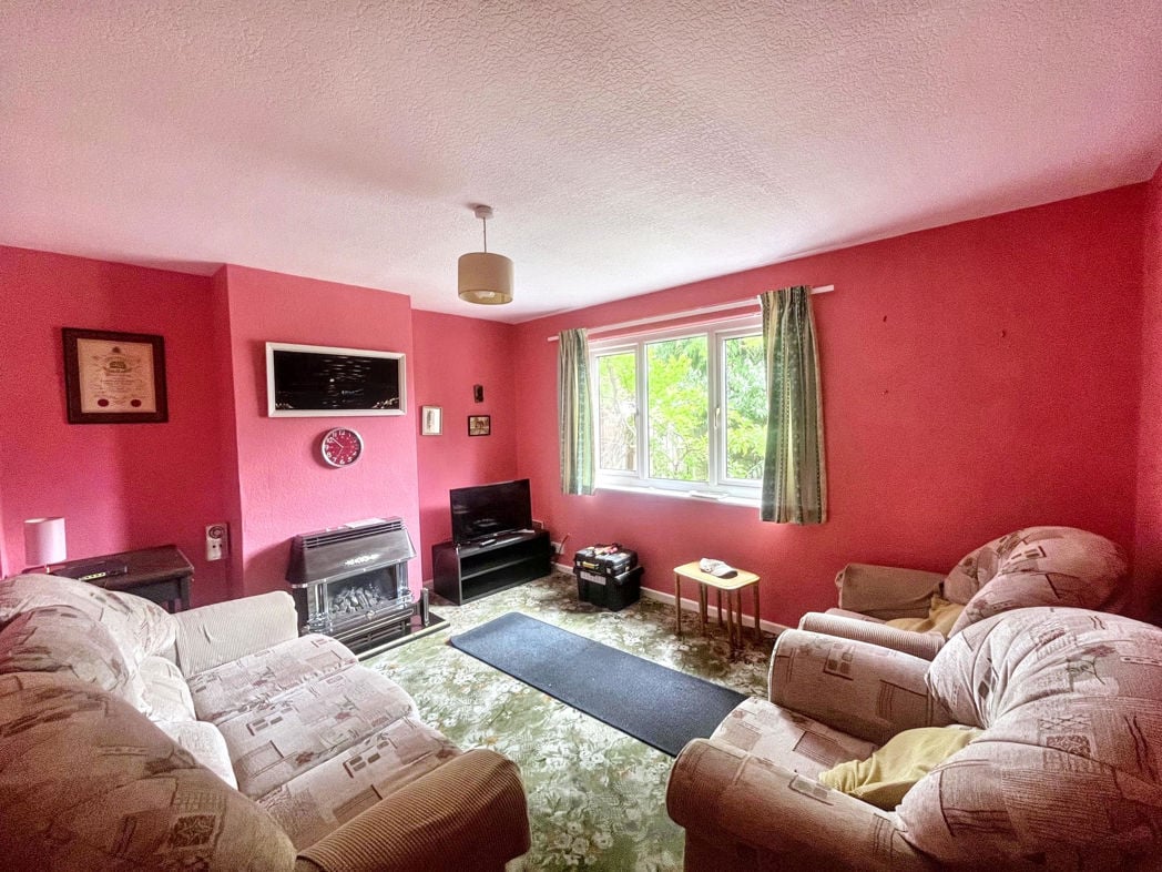 Property image 2 of 10