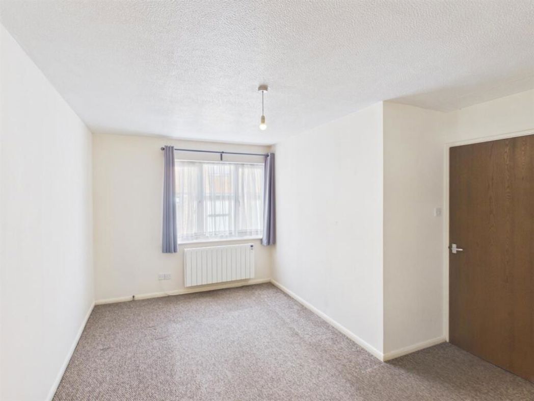 Property image 2 of 7