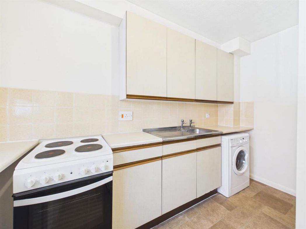 Property image 6 of 7