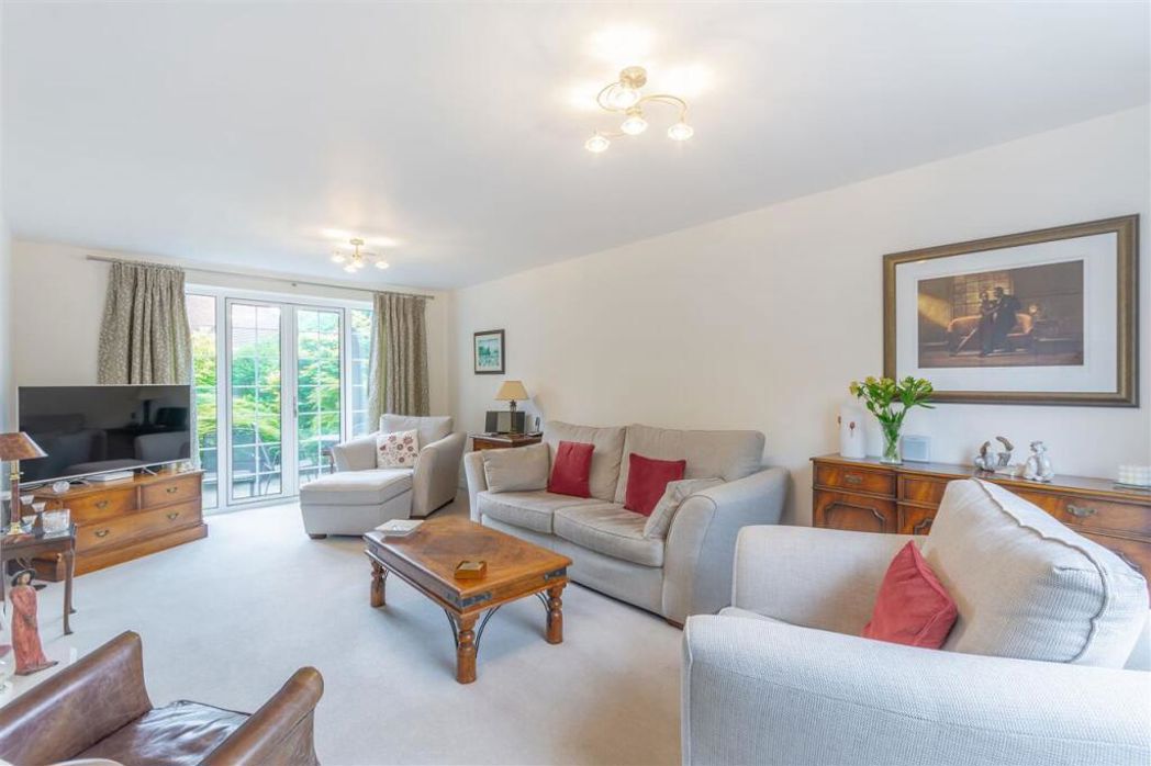 Property image 3 of 31