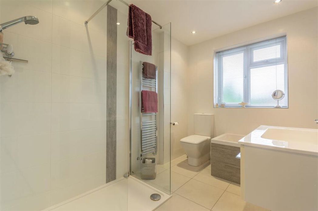 Property image 4 of 31