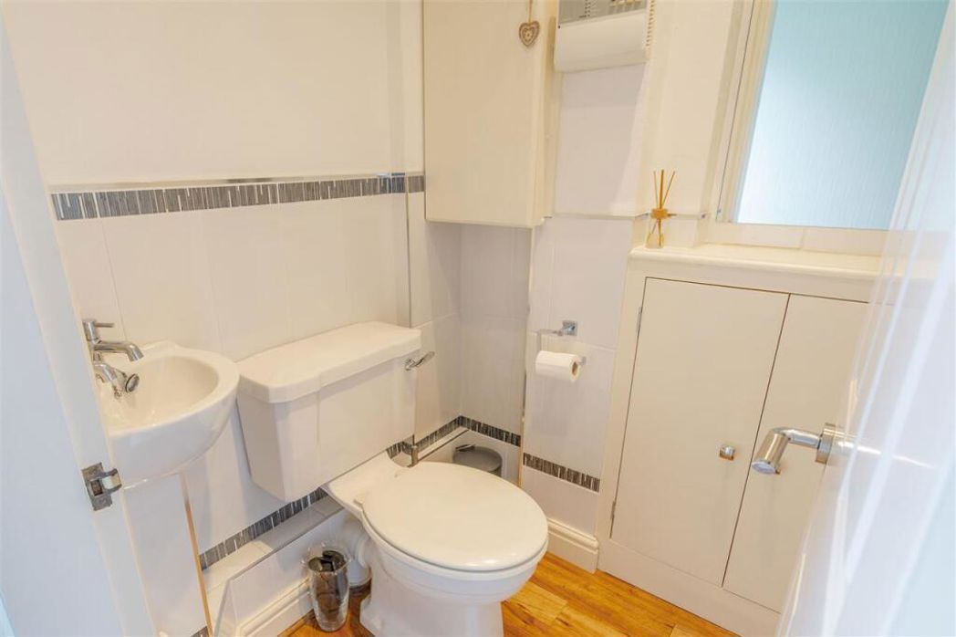Property image 5 of 31