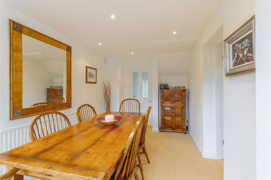 Property image 9 of 31