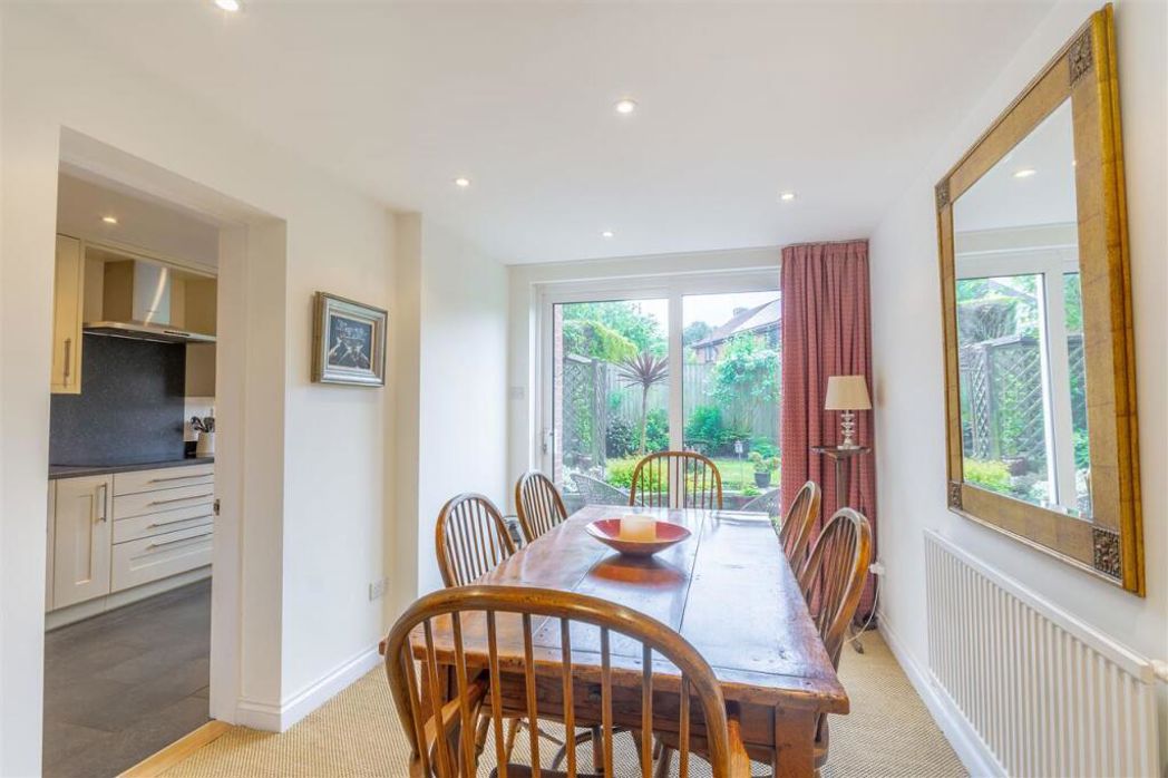 Property image 16 of 31