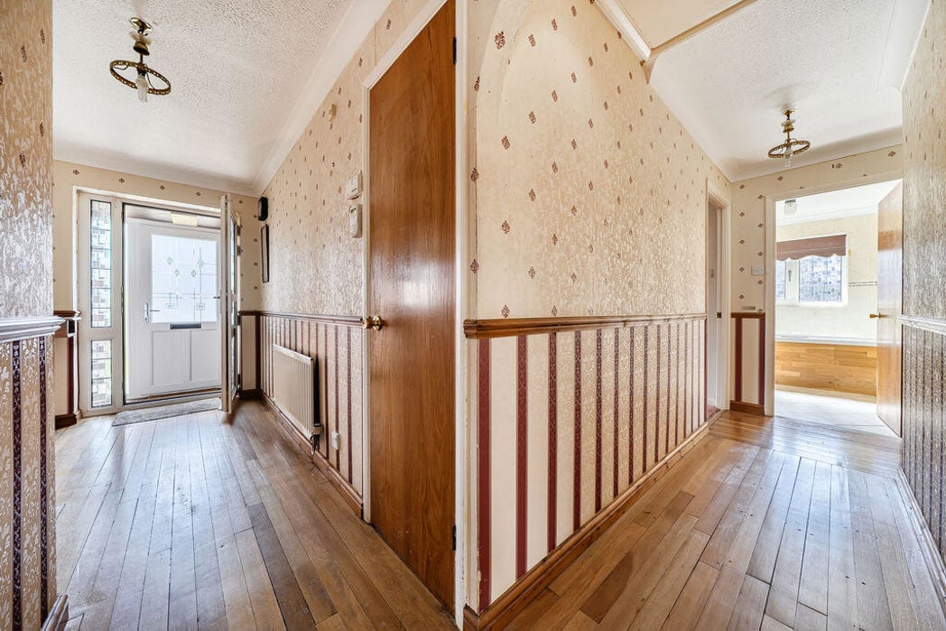 Property image 8 of 19