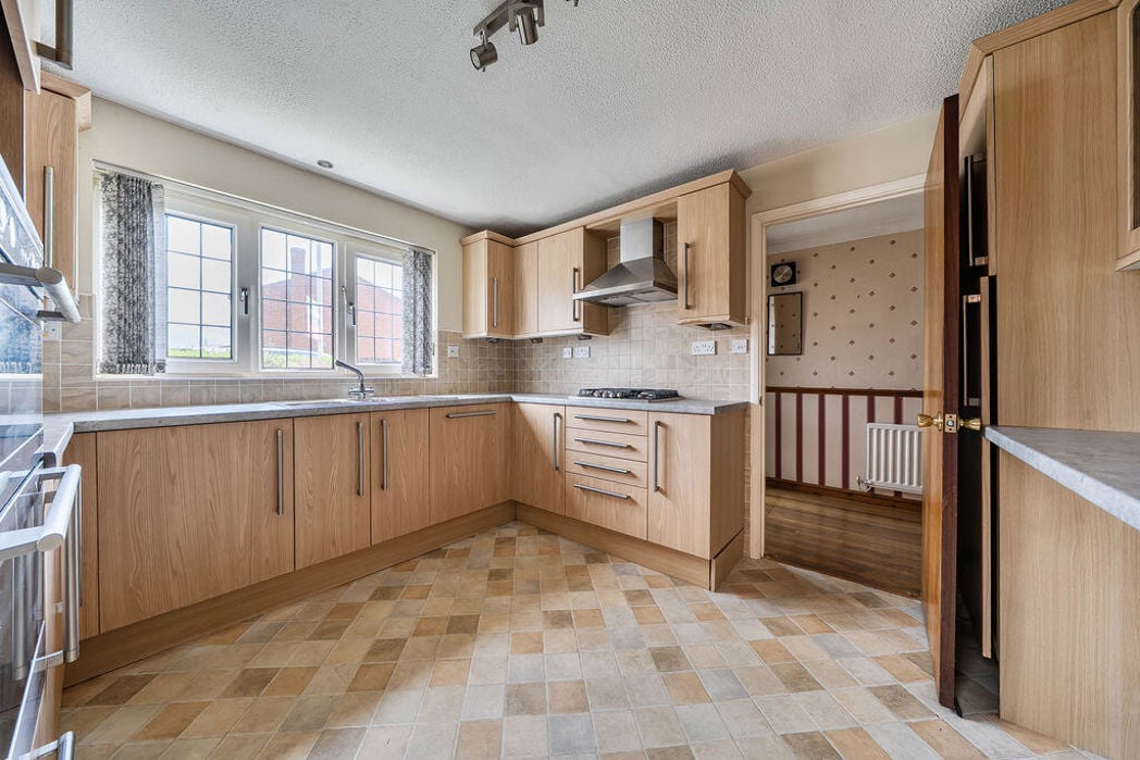 Property image 2 of 19