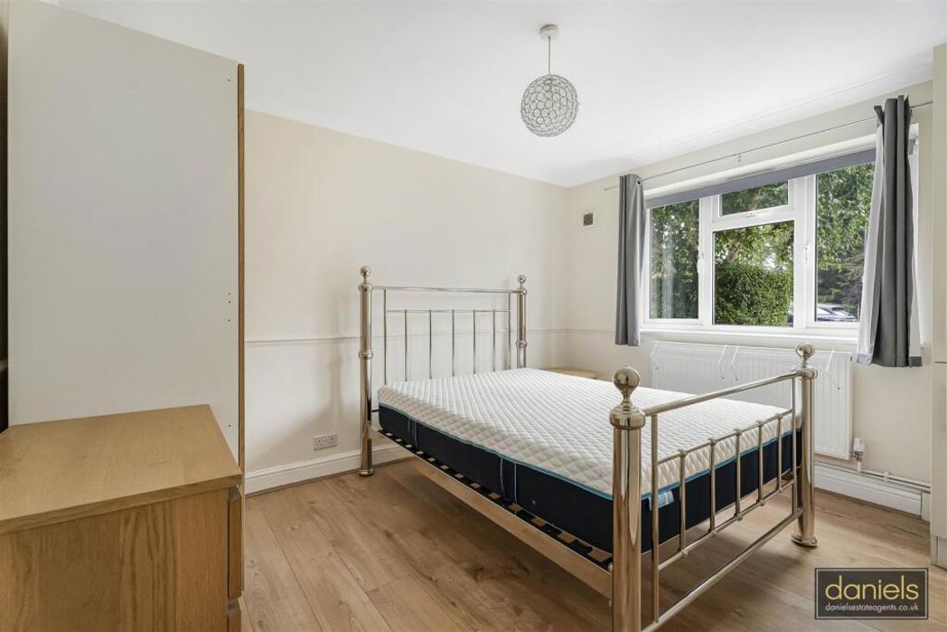 Property image 4 of 6