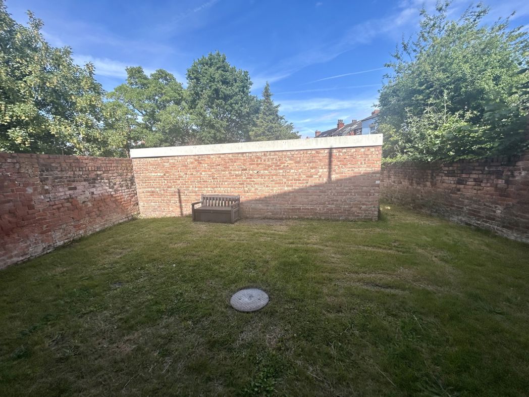 Property image 6 of 6