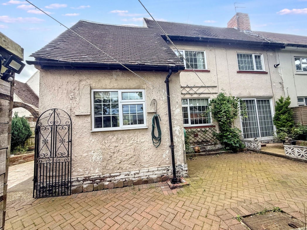 Property image 9 of 13
