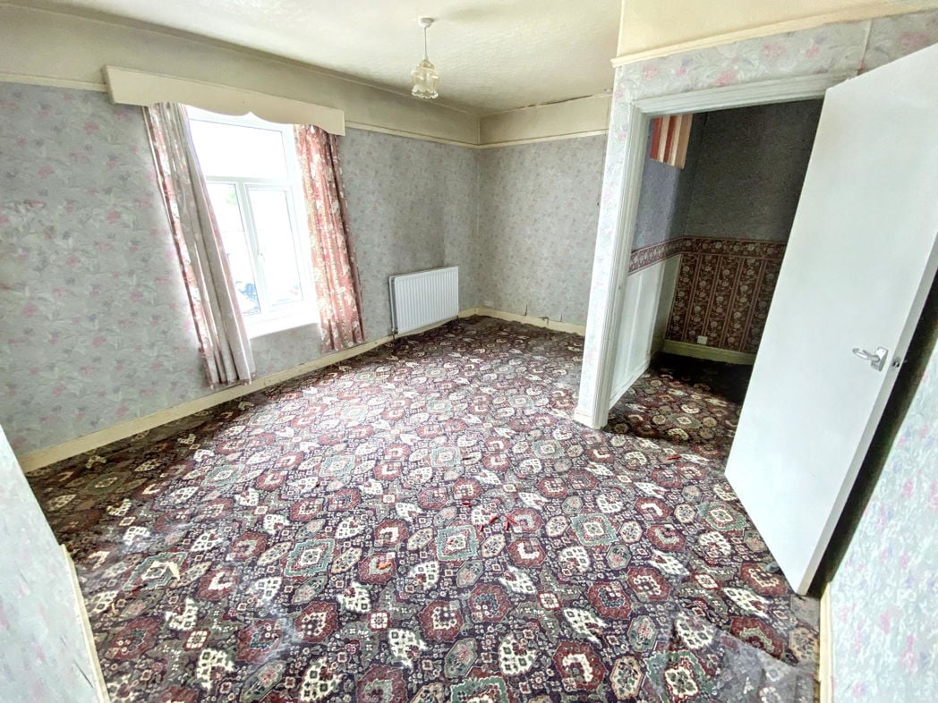 Property image 6 of 9